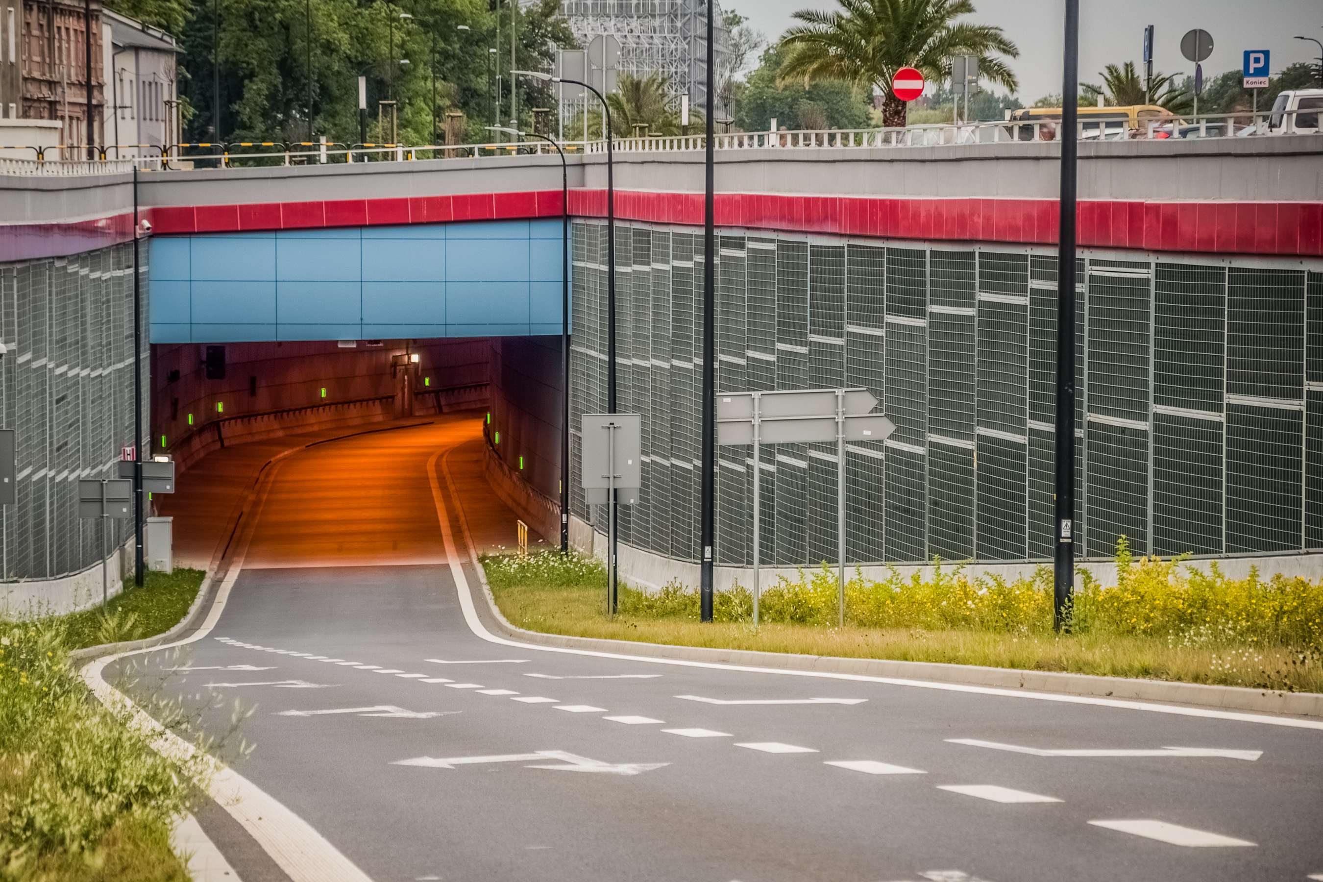 Wyjazd z tunelu na ulicę Dworcową w Gliwicach.