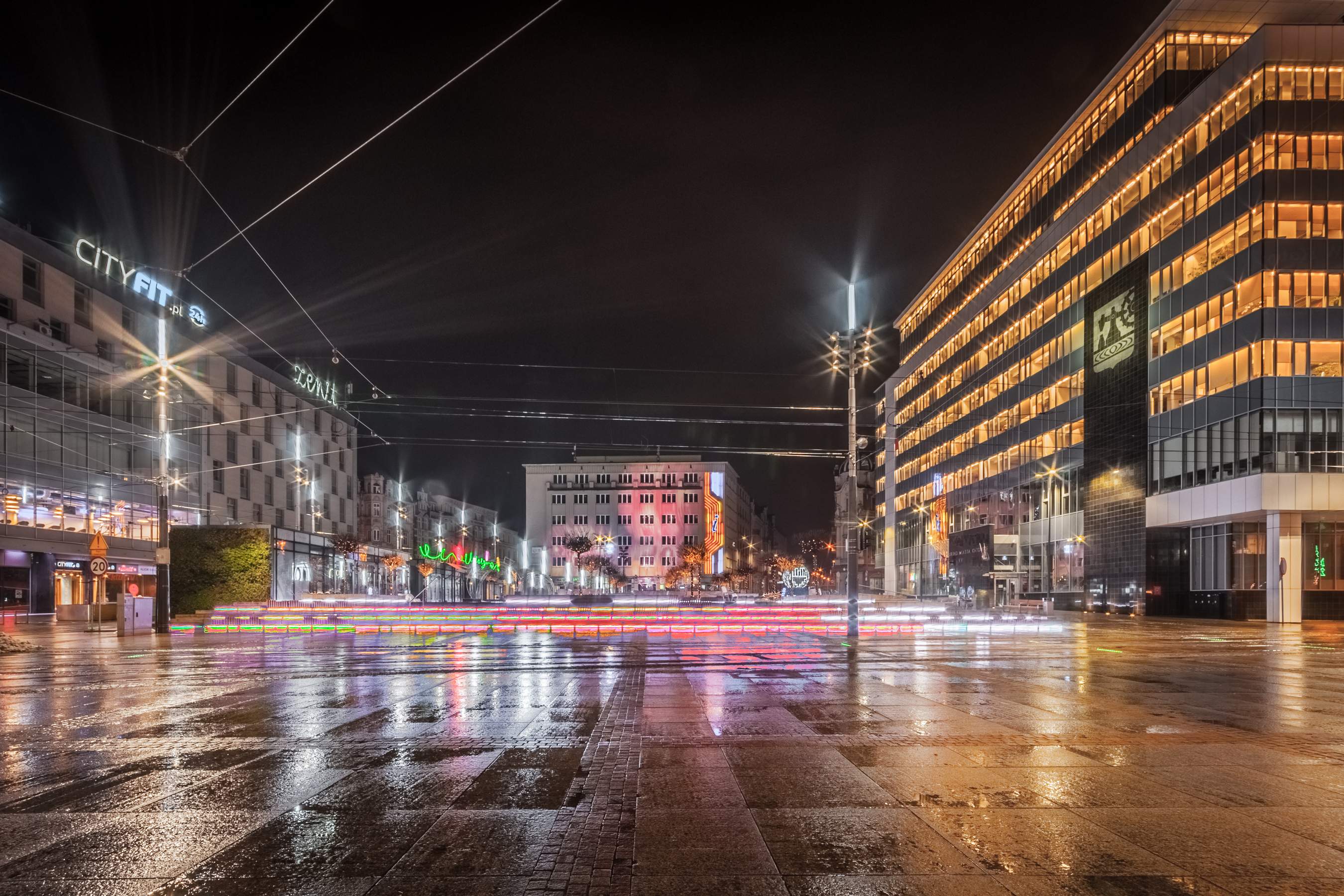 Katowice w świątecznych ozdobach.