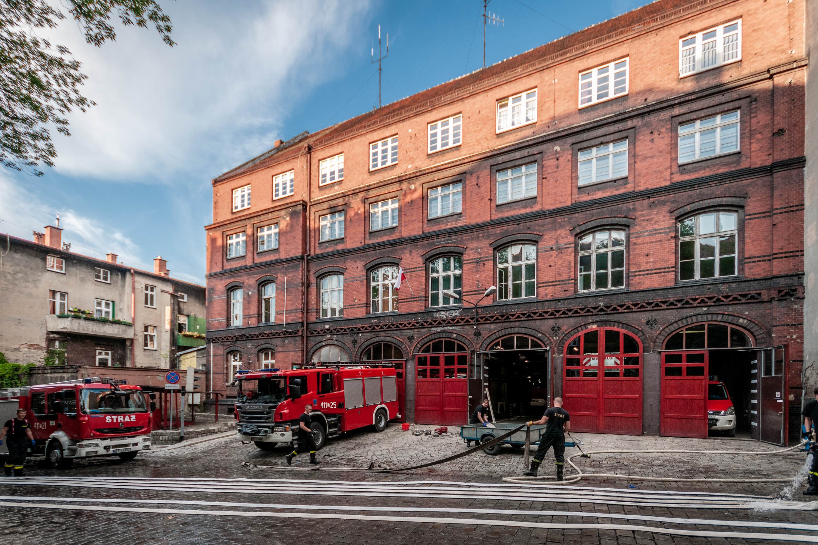 Ul. Strażacka w Bytomiu. Komenda miejska Państwowej Straży Pożarnej.